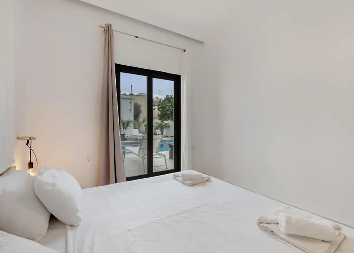 Luxsuites Вілла Ханья (Крит)