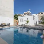 Luxsuites *