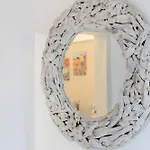 Luxsuites *