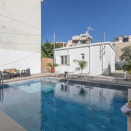 Luxsuites *