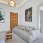Luxsuites *