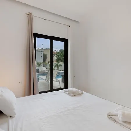 Luxsuites *